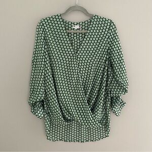 Women’s size Large Kut from the Kloth Blouse